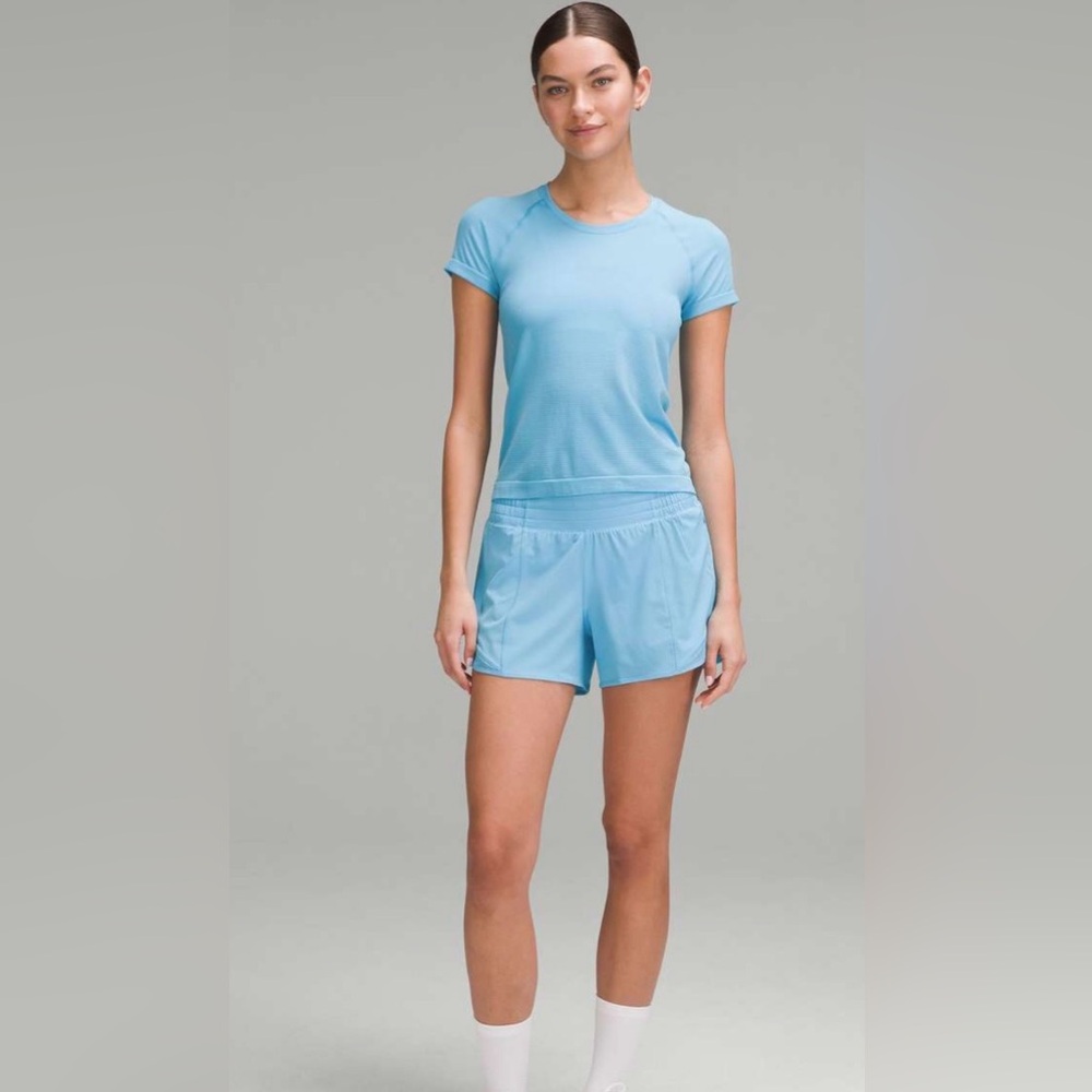 🩵 Lululemon Hotty Hot High-Rise Lined Short 4” ~ Kayak Blue ~ Size 2